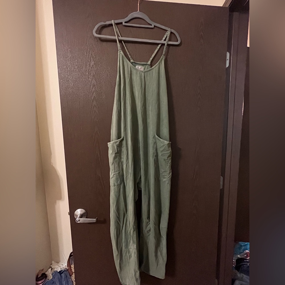EUC free people hot shot romper (fits size L/XL)